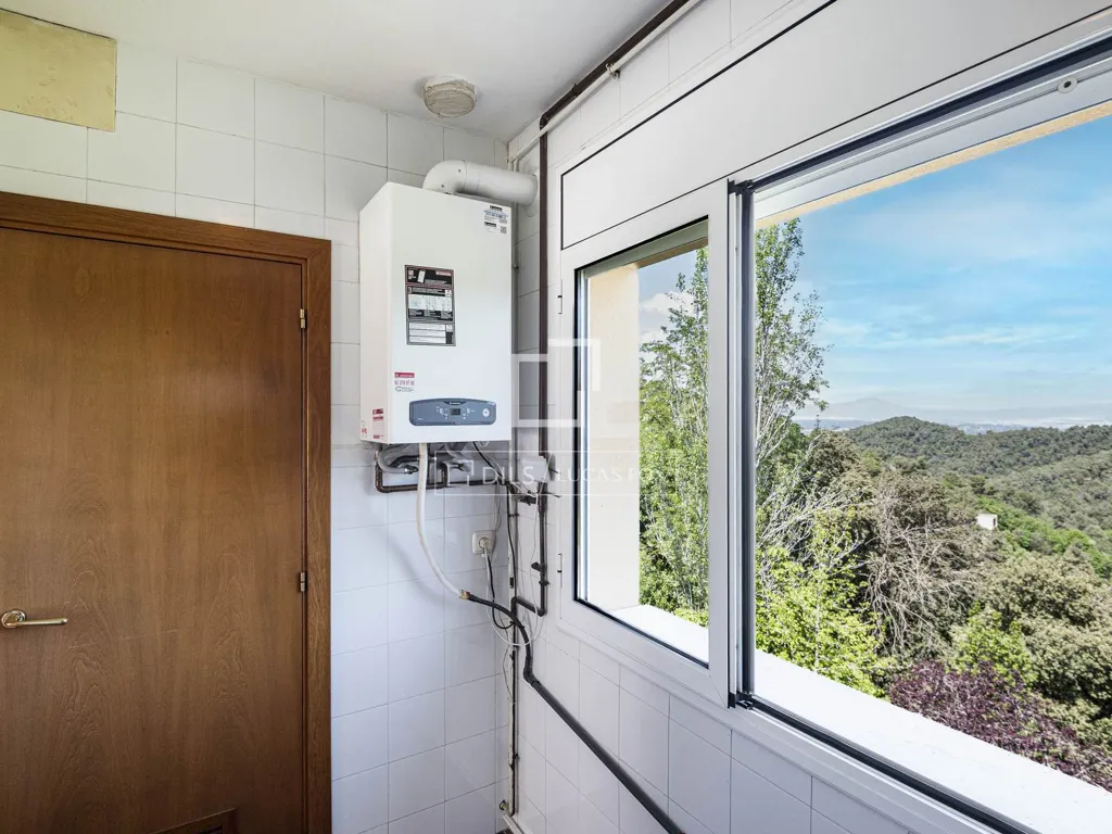 Balcon - Luxury Villa with Pool in Sant Cugat
