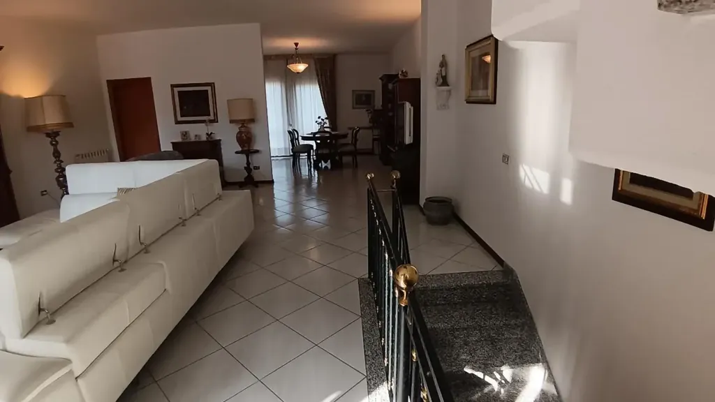Séjour - Terraced House with Garage in Empoli