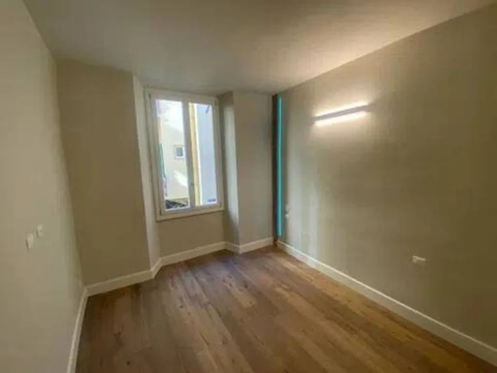 Rooms - Luxury 4-Bedroom Apartment in Florence