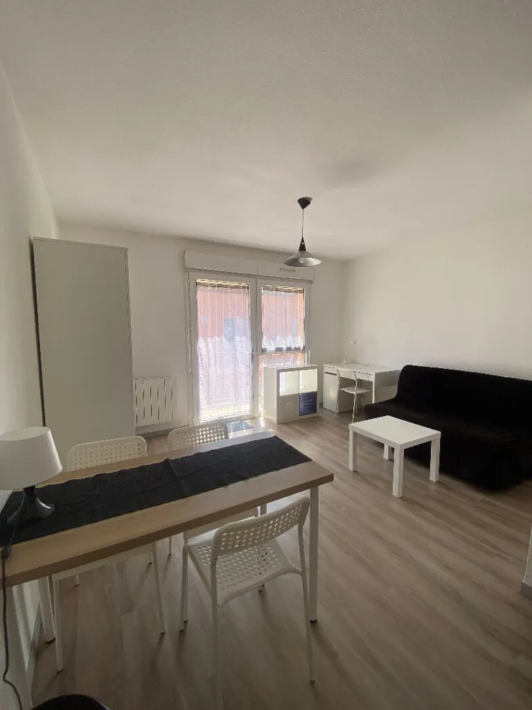 Elutuba - Studio with Balcony in Dijon