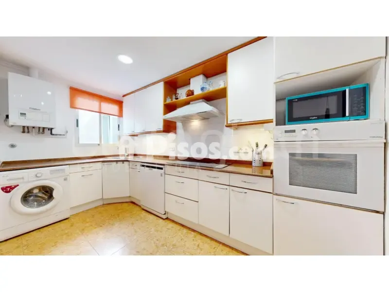 Cucina - Ample Apartment with Terrace in Carrer de Císcar