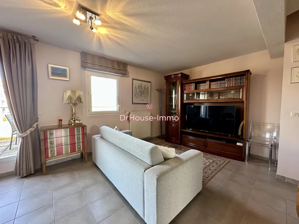 Living Room - Modern Duplex Apartment with Terraces in Valence