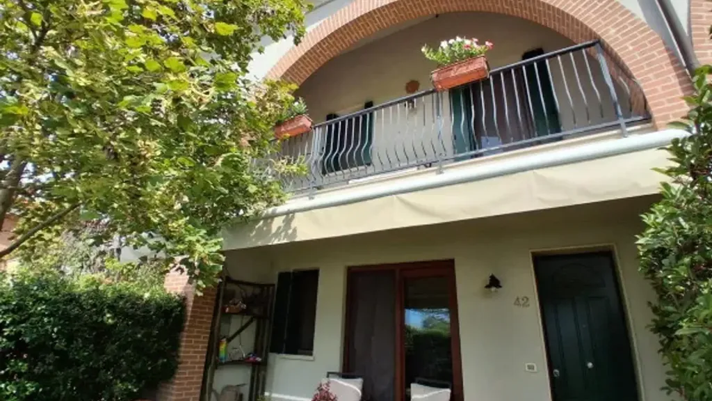 Terrass - Contemporary Semi-detached Villa in Rosolina