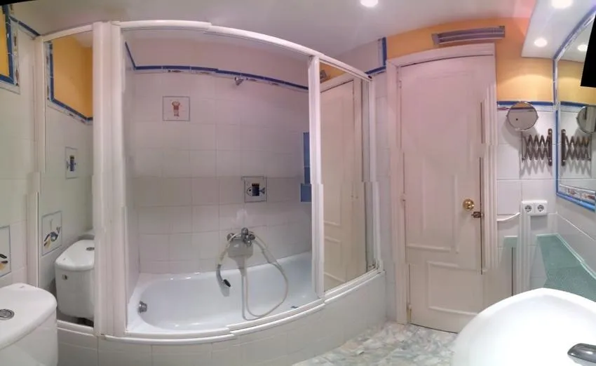 Vannitoad - Student-Friendly Flat with Terrace in Granada