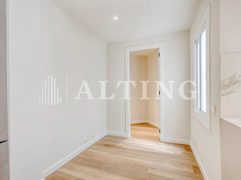 Hallway - Reformed Apartment with Terrace in Barcelona