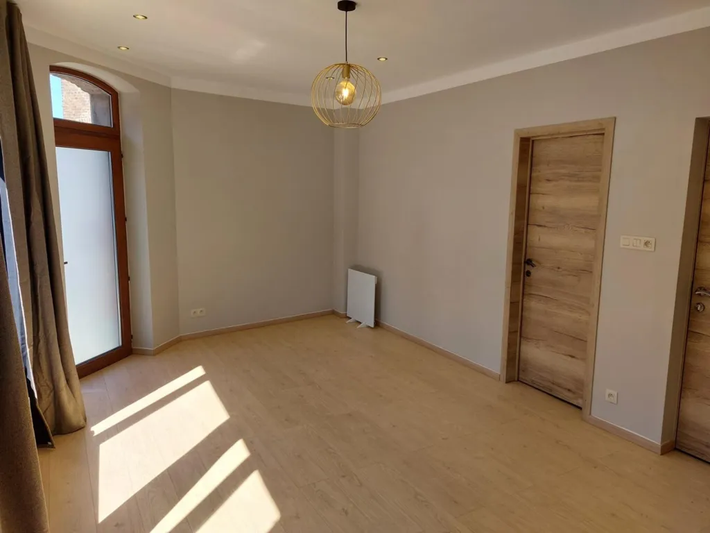 Pièces - Colocation rénovée avec terrasse à Saint-Servais