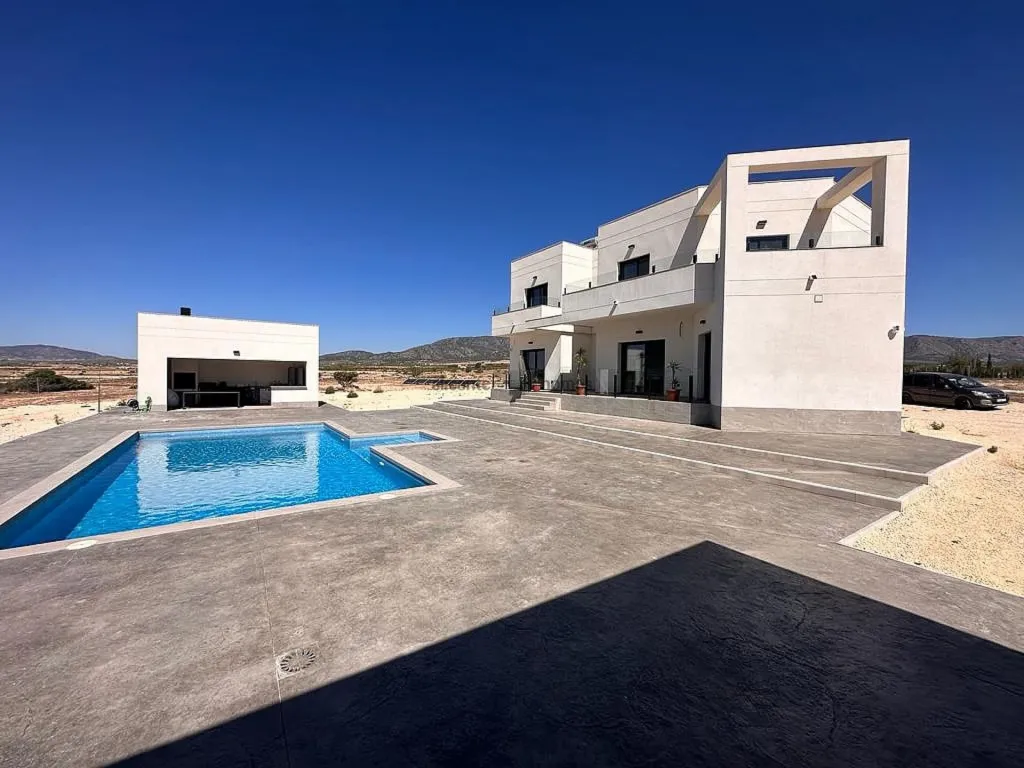 pool_area