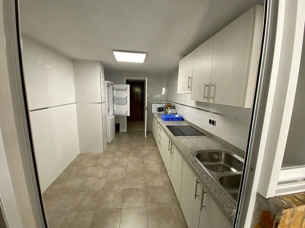 Cuisine - Student Flat with Terrace in Camino de Ronda