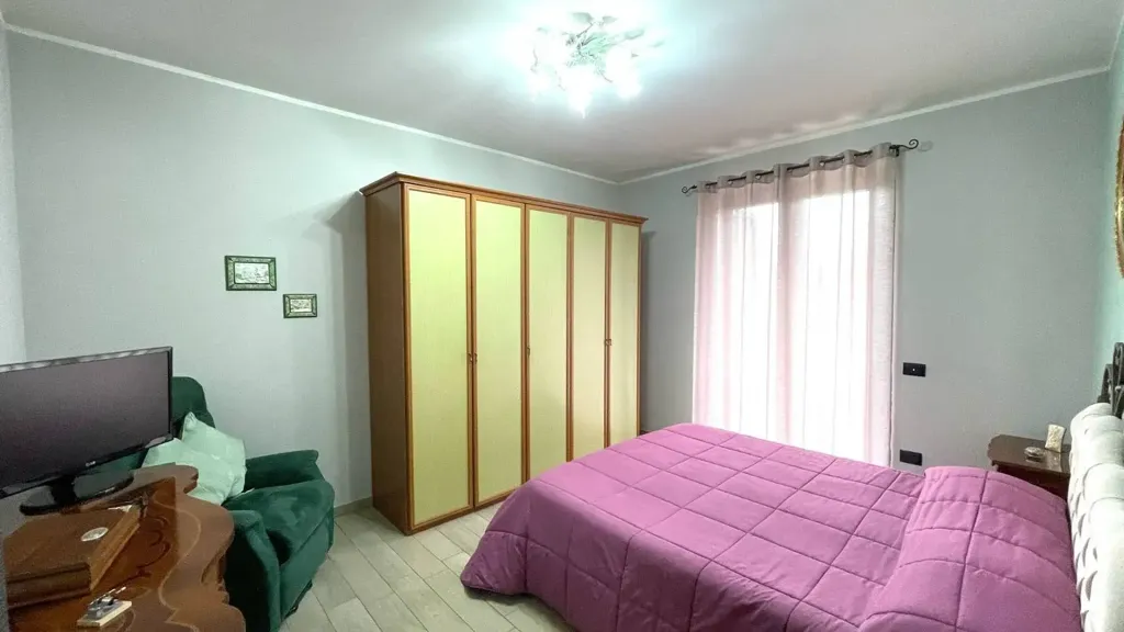 Chambres - Rear-Accessed Apartment with Private Garden in Ceccano