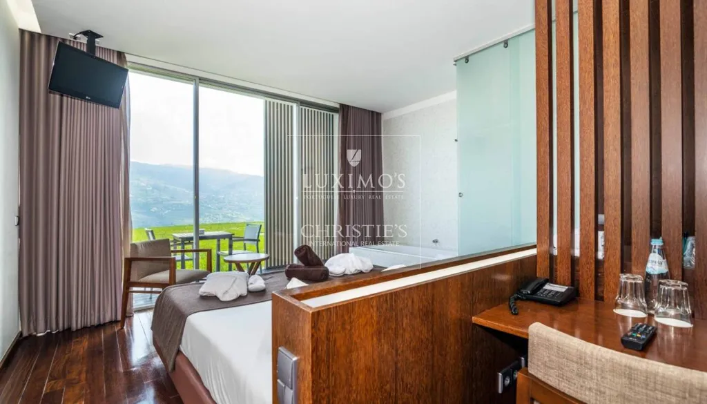Magamistoad - 5-Star Quinta with Vineyard Views in Douro Valley