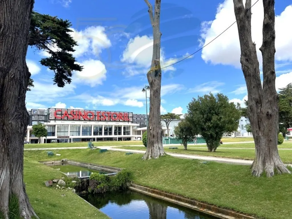 Luxury Flat with Pool in Estoril, Cascais