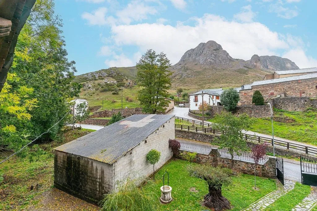 Aed - Converted Watermill with Garden in Babia Valley