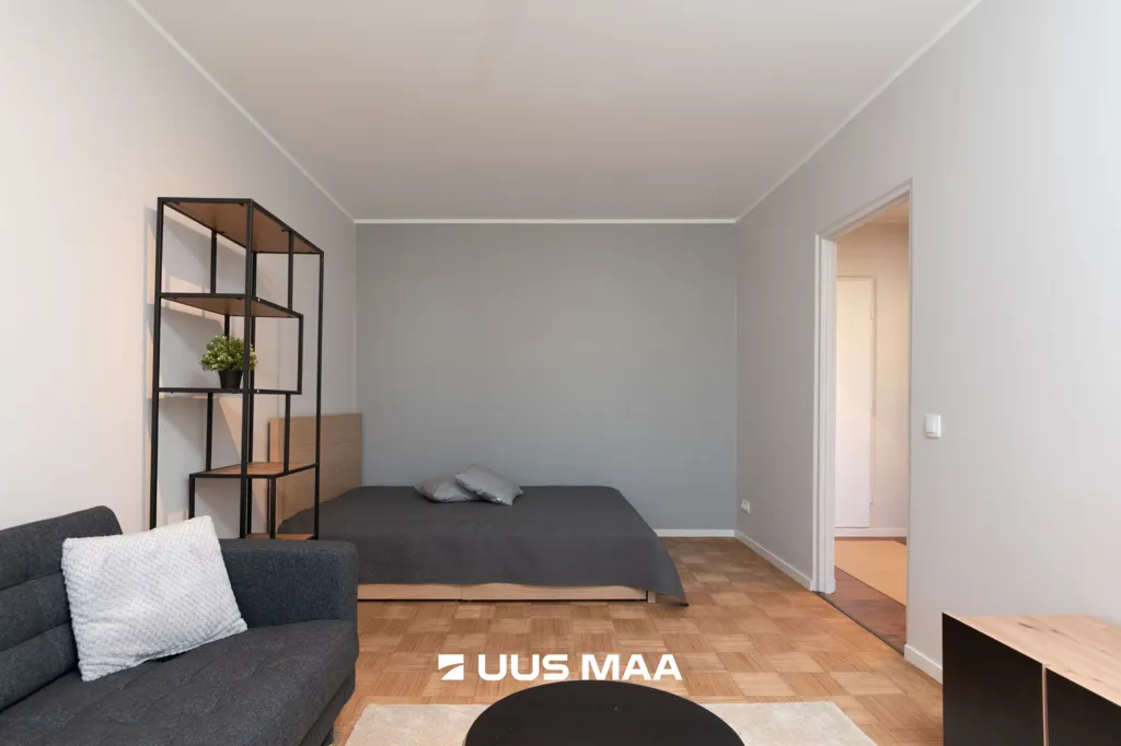 Soggiorno - Renovated Apartment with Balcony in Loo