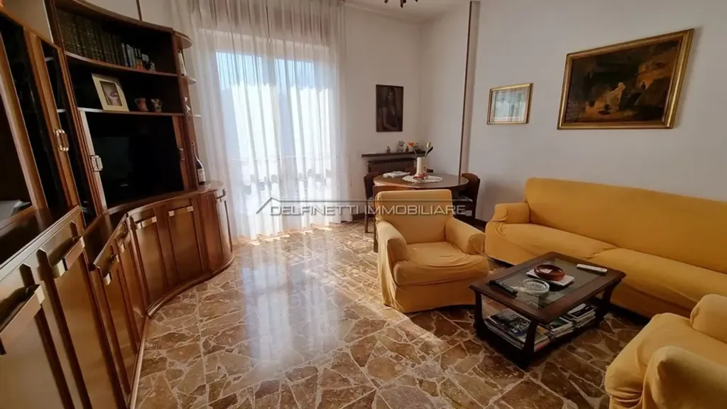 Séjour - Significant Apartment with Terrace in Alba