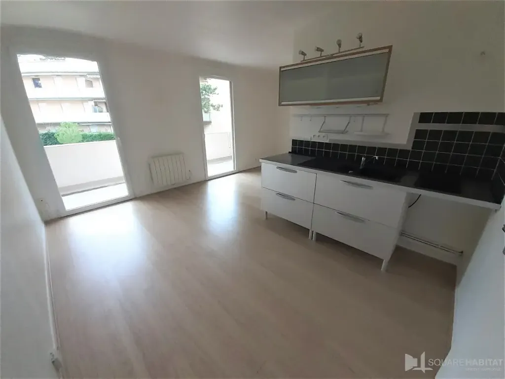 Cuisine - Appartement avec Balcon à Beaumont