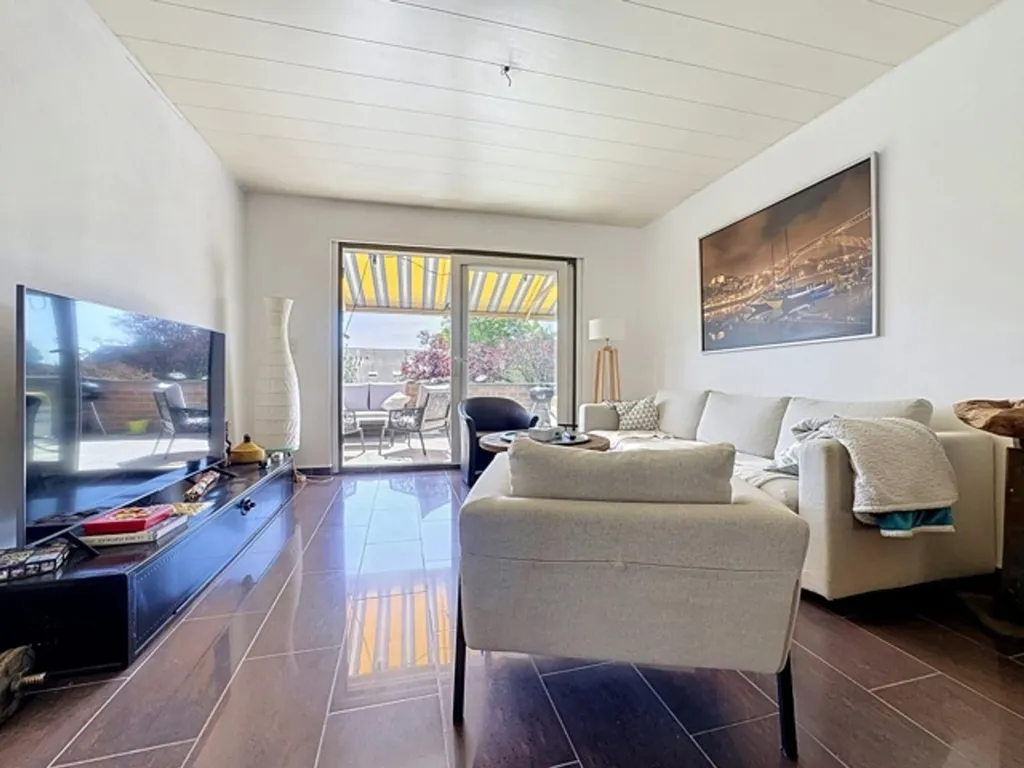 Elutuba - Three-Bedroom House with Terraces in Herseaux