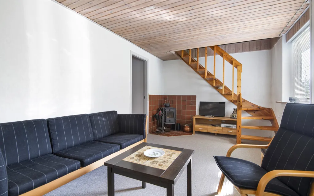 Séjour - Spacious House with Workshop Garage in Tårs