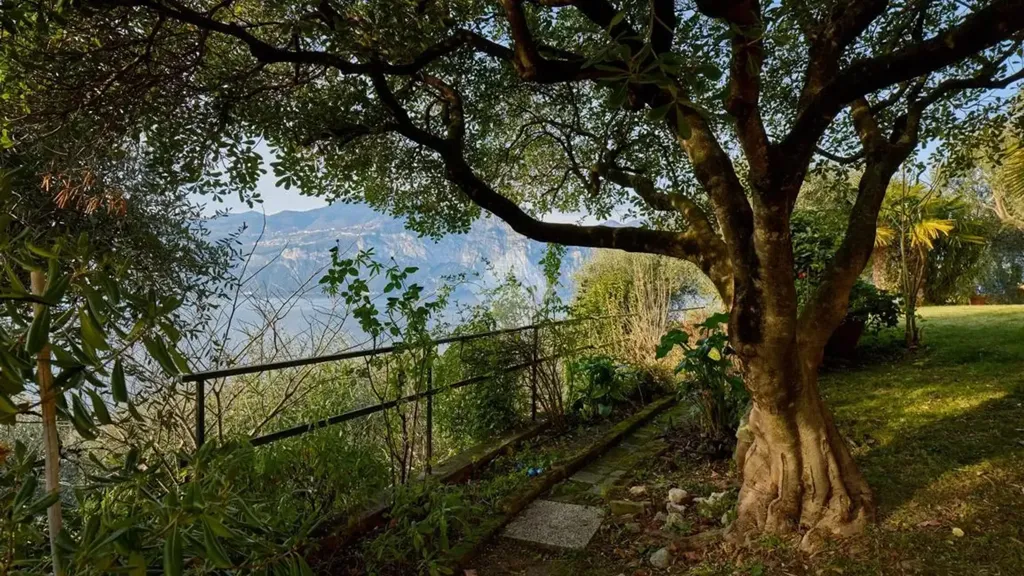 Jardin - Luxury Villa with Lake View in Brenzone