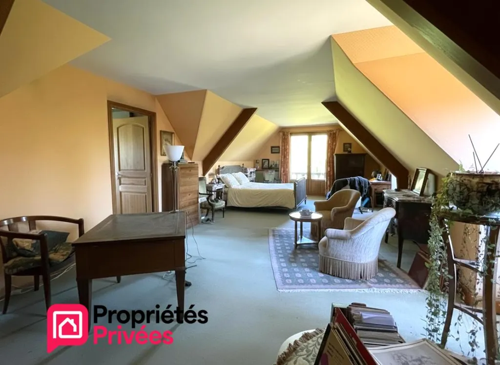 Toad - Luxury House with Pool in Croth, Normandy
