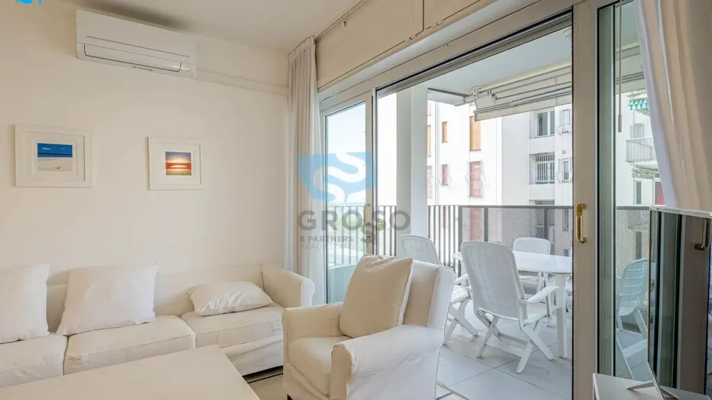 Séjour - Seafront Apartment with Private Beach in Jesolo