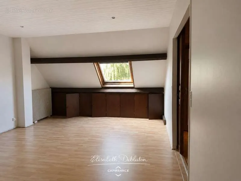 Pièces - Maison Familiale avec Jardin à Choisy-au-Bac