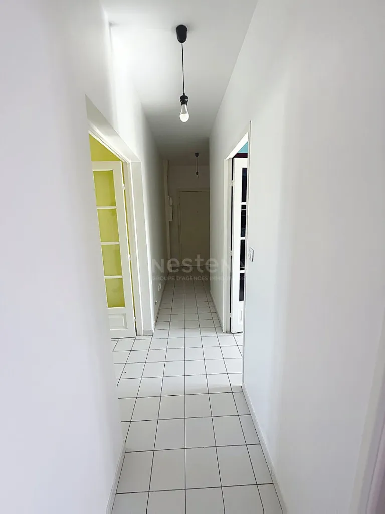 Esik - 2-Bedroom Apartment with Private Parking in Lamorlaye