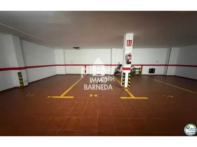 Garage - Apartment with Terrace in Roses