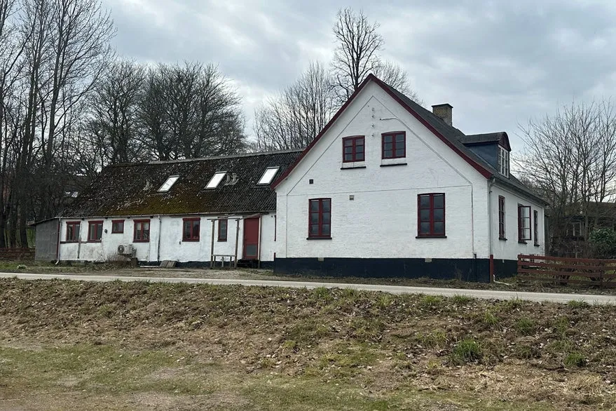 Välivaade - Mixed-Use Property with Garden in Regstrup