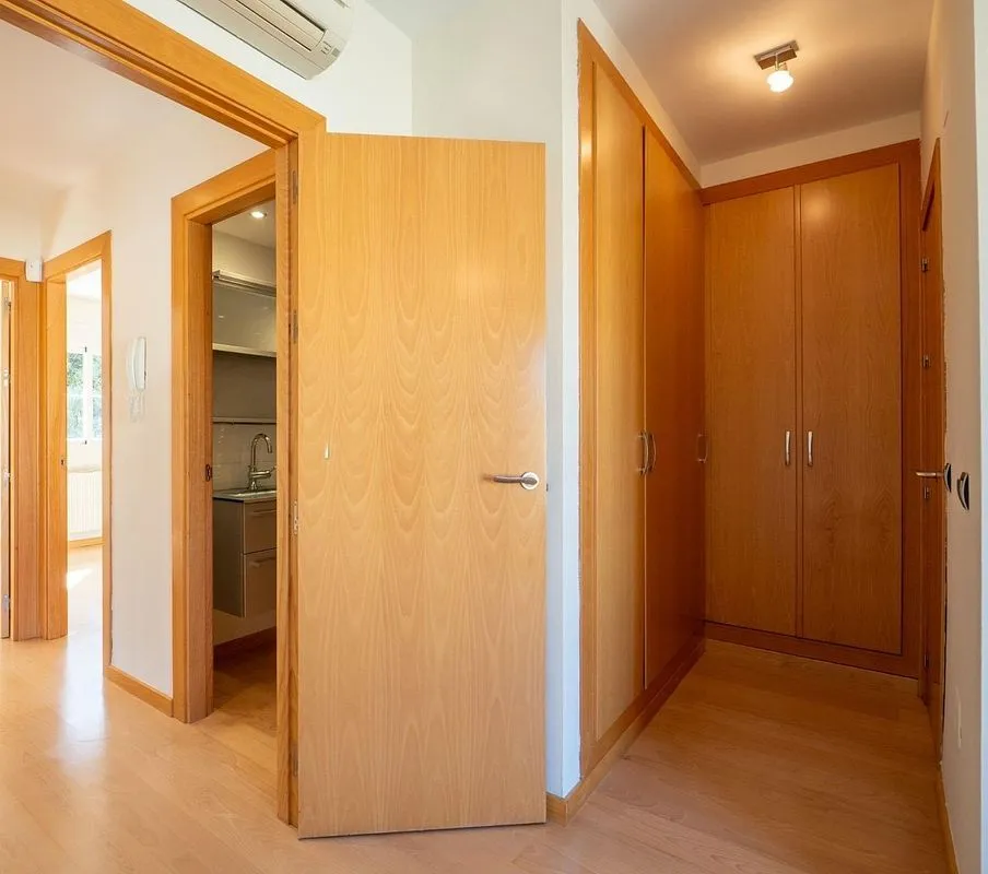hallway_entrance