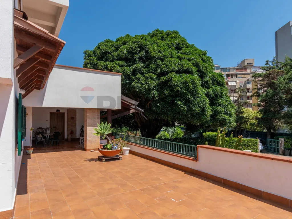 Terrass - Single Villa with Pool in Palermo