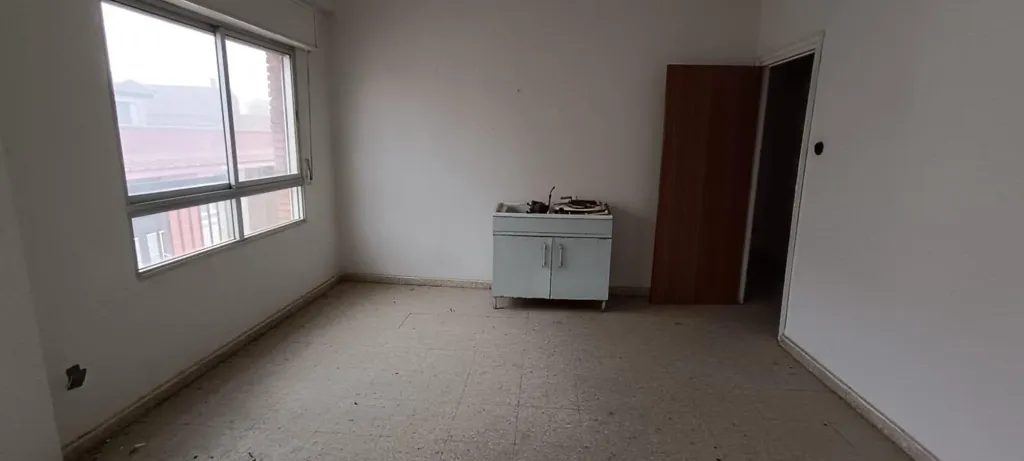 Stanze - Flat for Renovation with Balcony in Zamora