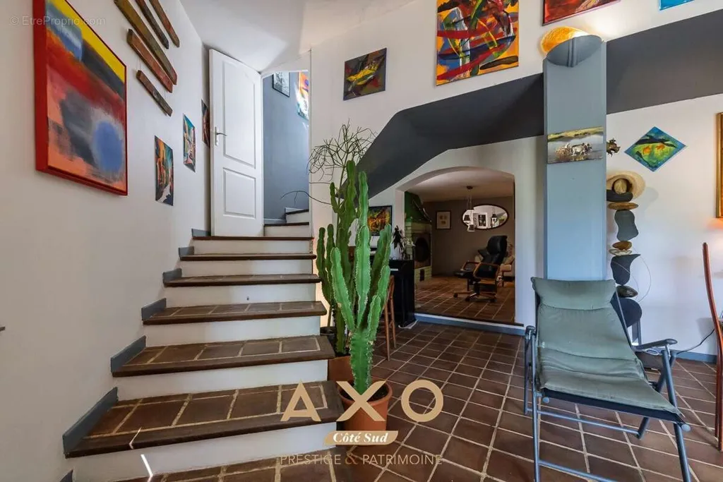 Toad - Villa with Pool in Le Puy Sainte Reparade