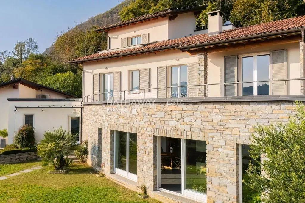Välivaade - Luxury Villa with Lake Views in Cernobbio