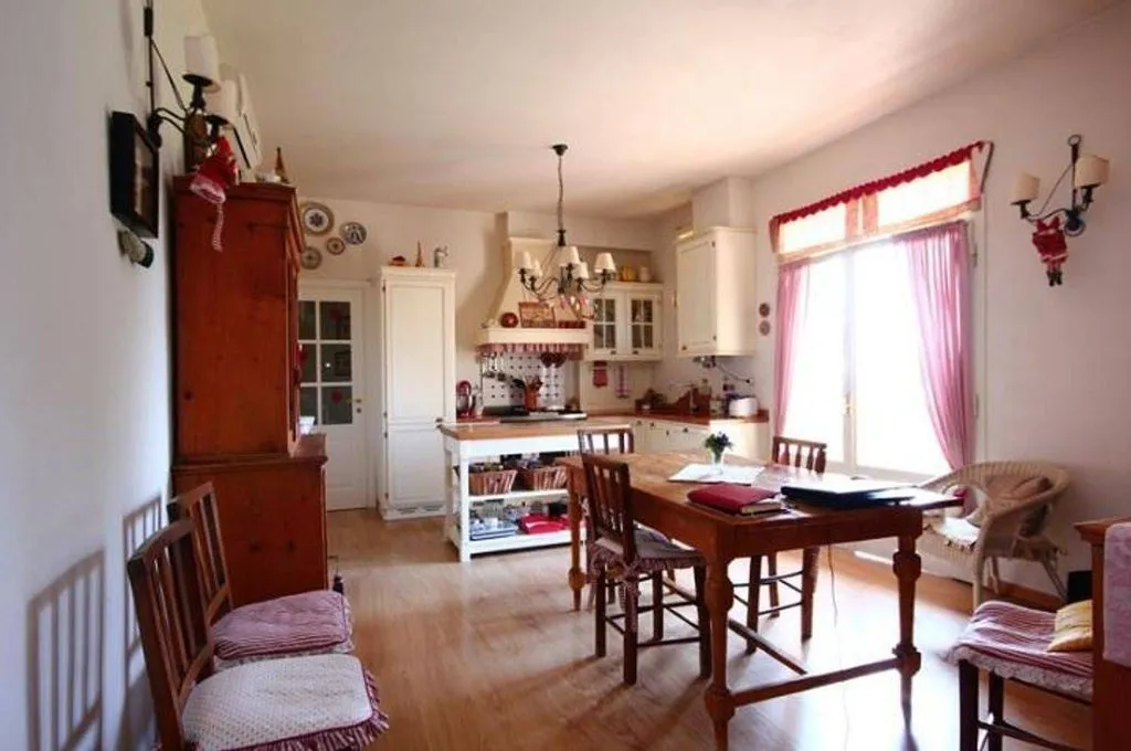 Söögituba - Luxury Villa with Private Park in Sasso Marconi
