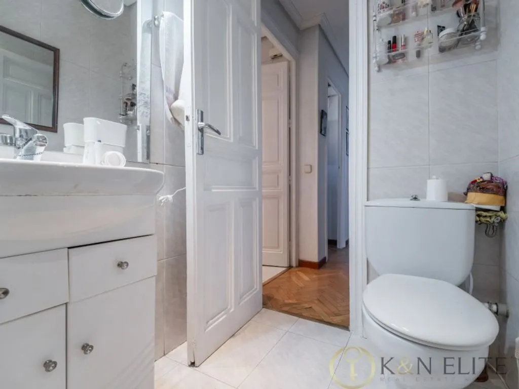 Salles de bain - Luxury Flat with Terrace in Rios Rosas, Madrid