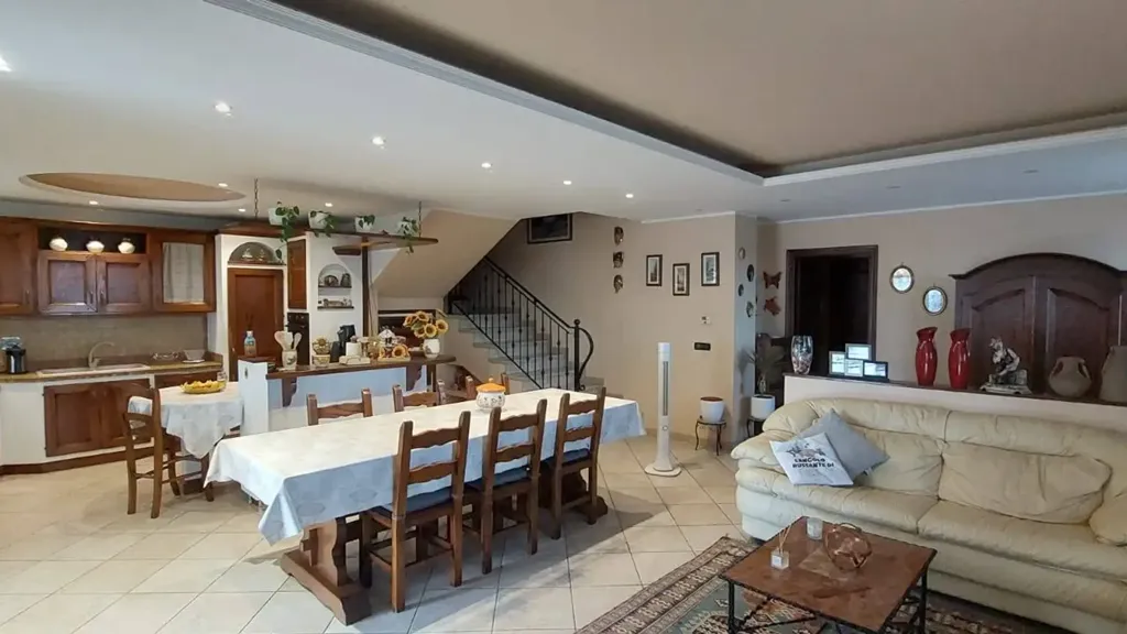 Salle à manger - Villa with Garden and Pool in San Benigno Canavese