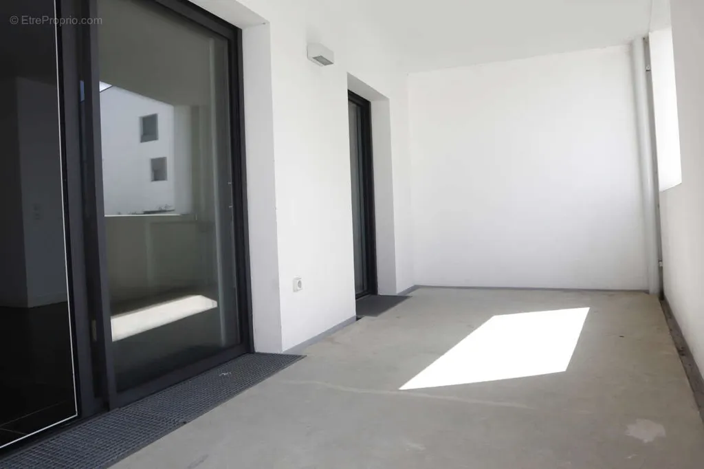 Entrée - Appartement T3 avec Loggia au Bouscat Centre
