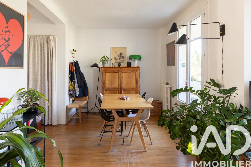 Söögituba - Apartment with Balcony in Parc de Maisons-Laffitte