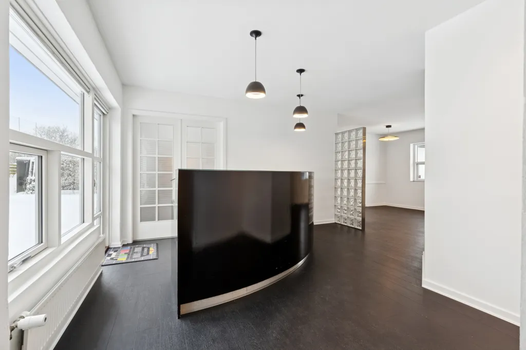 Esik - Villa with Office Space in Odense