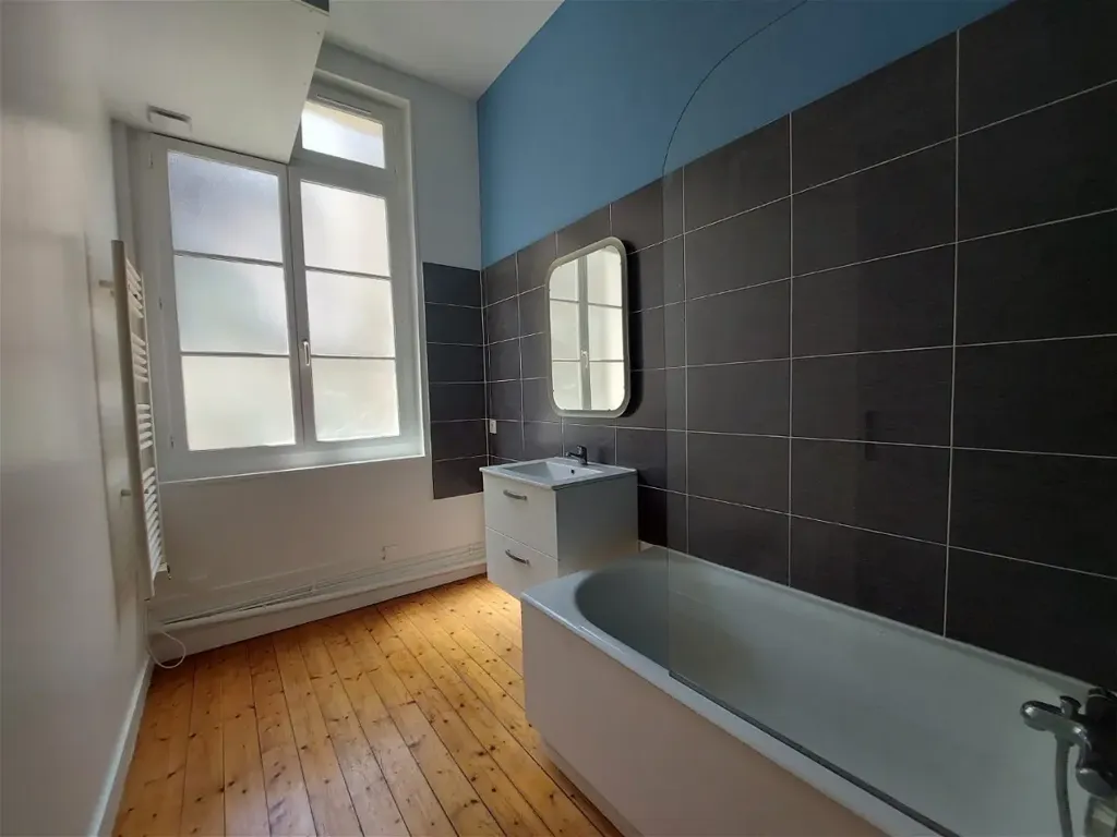 Vannitoad - 2-Bedroom Apartment with Rouen Charm in Rouen