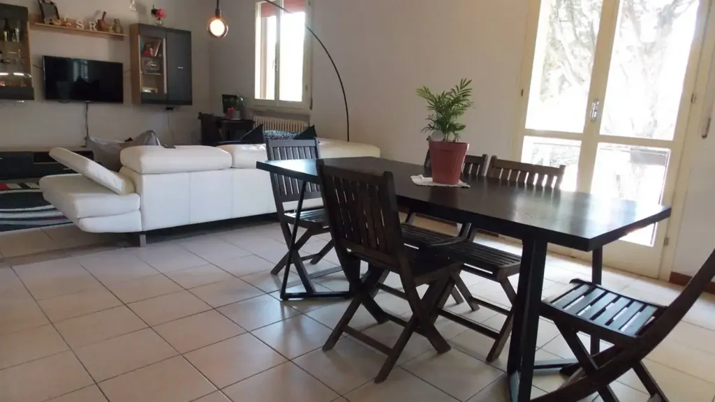 Söögituba - Rustic-Style Apartment with Private Garden in Cervia