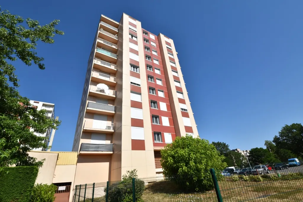 Esterno - 2-Bedroom Apartment with Balcony in Digoin