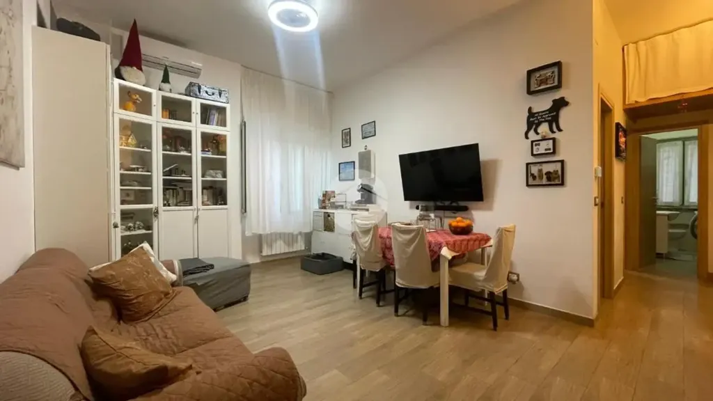Elutuba - Fully Rented Flat with Metro Access in Rome