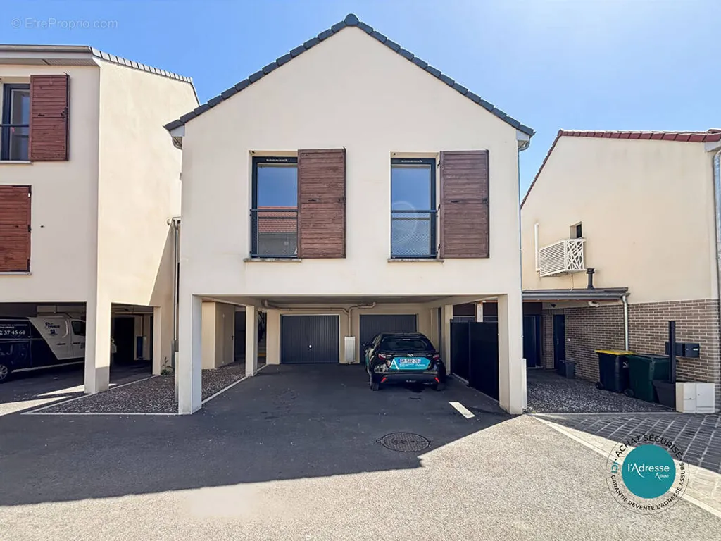 Extérieur - Appartement Neuf 3 Pièces avec Balcon à Ormoy