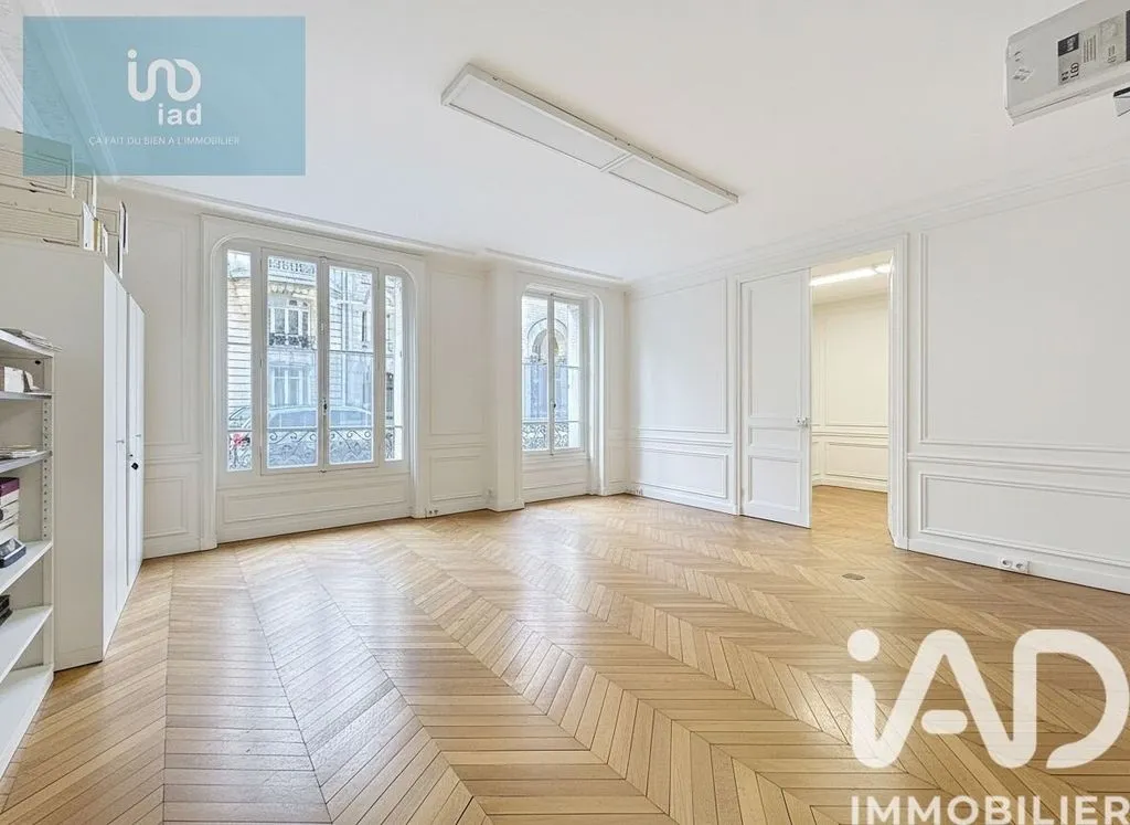 Pièces - Appartement Mixte avec Chambre de Service à Paris 17e