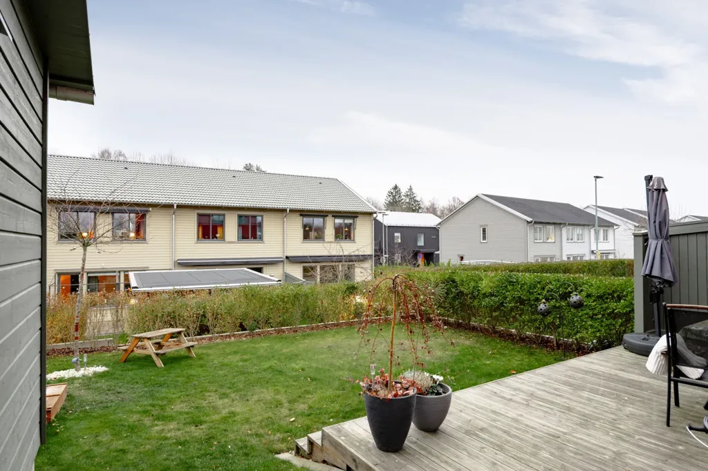 Jardin - Apartment with Garden in Bredvik