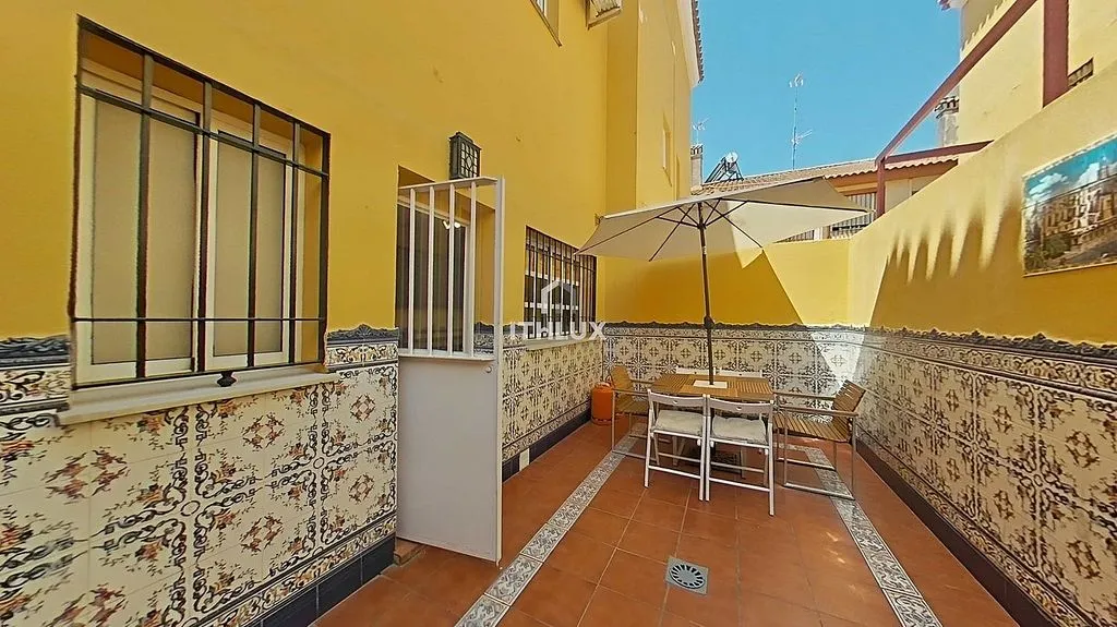 Aed - Semi-detached House with Terrace in Umbrete
