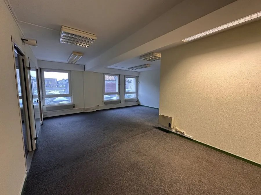 Bureau - Bureaux de 10 pièces avec Ascenseur au Centre de Metz