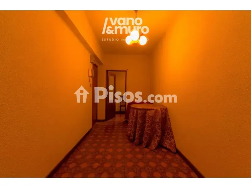 Ingresso - Flat for Renovation with Balcony in Salamanca