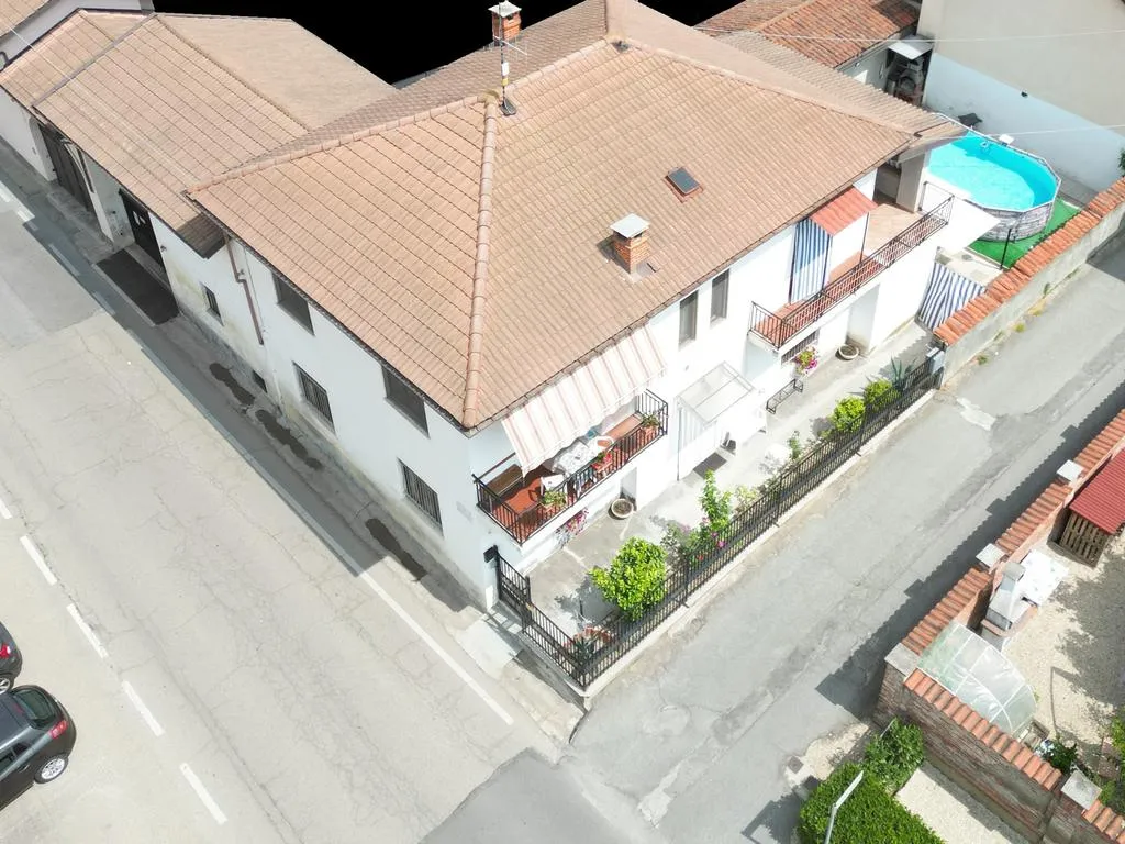 Vue aérienne - Semi-Detached House with Courtyard in Bra